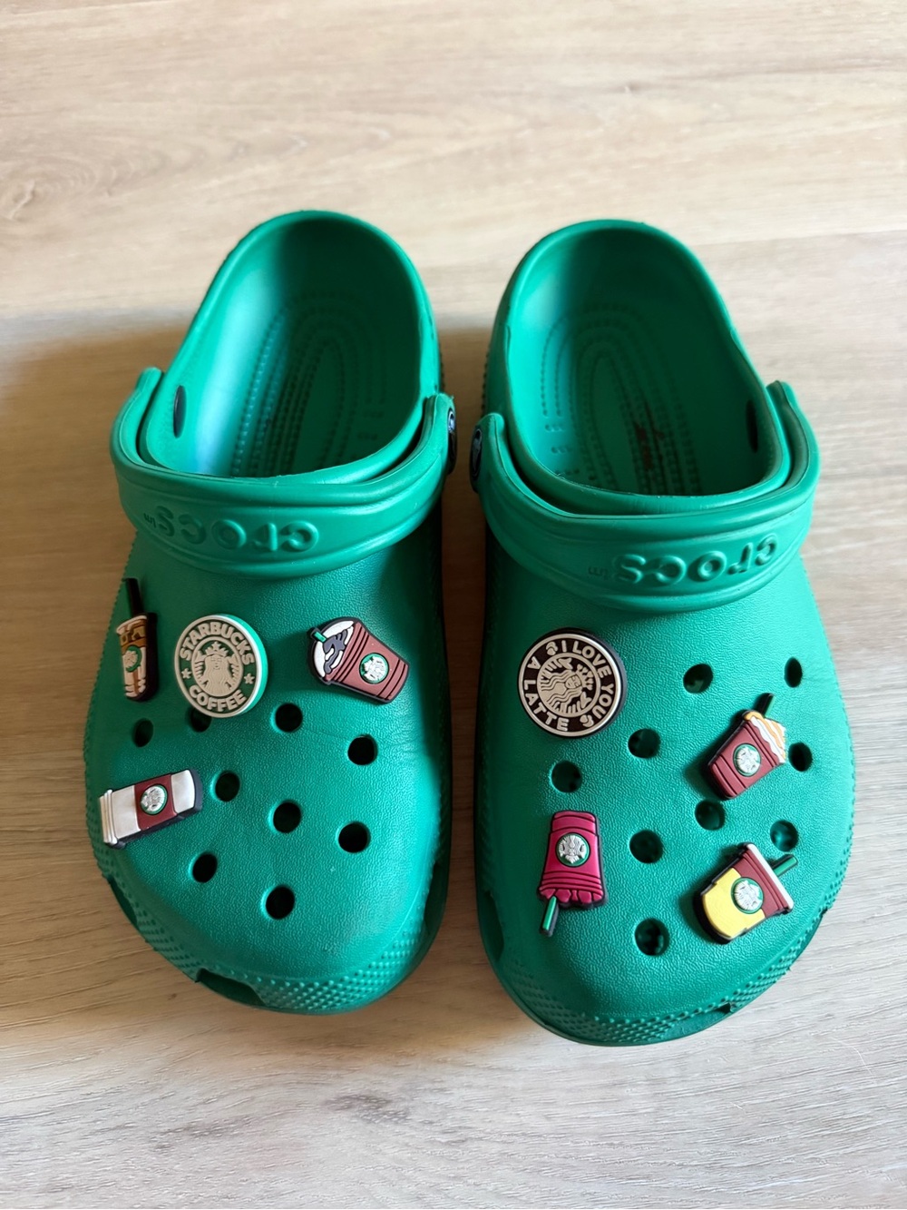 CROCS Green Kids Clogs with Coffee Charm Jibbitz